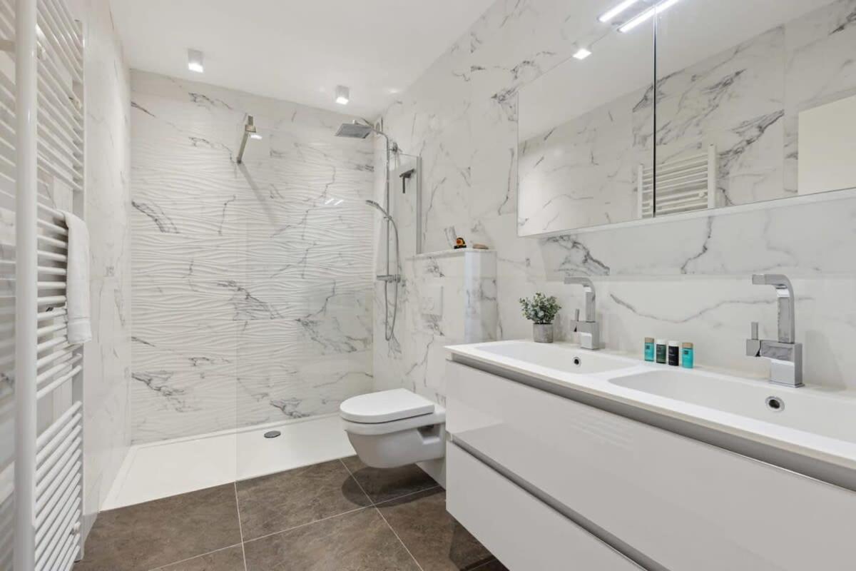 أنتويرب Bright Waterfront Apartment المظهر الخارجي الصورة